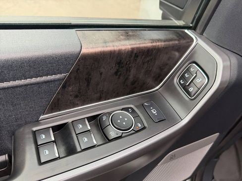 Used 2025 Ford F350 Lariat w/ Lariat Ultimate Package image 26