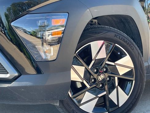 Used 2025 Hyundai Kona SEL FWD image 8