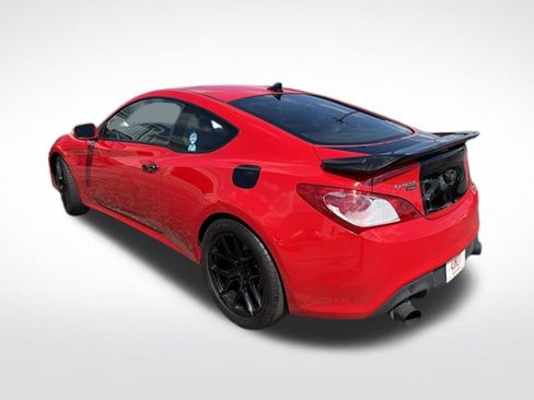 Used 2012 Hyundai Genesis 3.8 RWD image 9