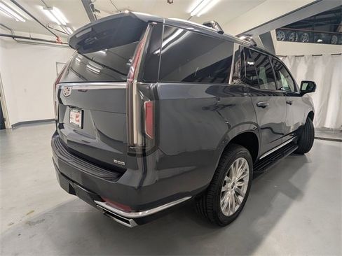 Used 2021 Cadillac Escalade Premium Luxury image 3