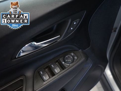 Used 2023 Chevrolet Equinox LT image 18