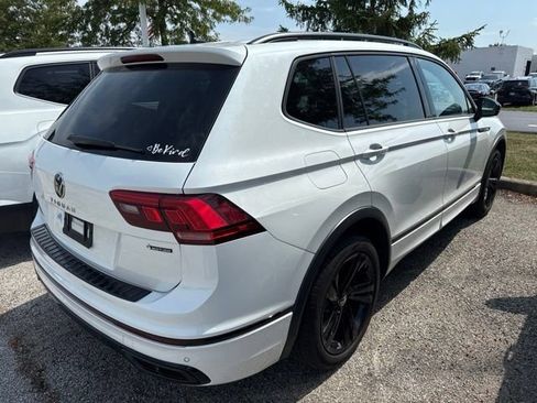 Used 2024 Volkswagen Tiguan SE R-Line AWD/4WD image 5