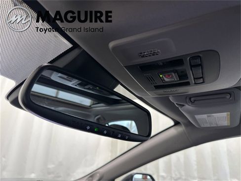 Used 2023 Toyota Camry XSE image 5