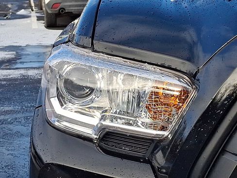 Used 2023 Toyota Tacoma SR image 9