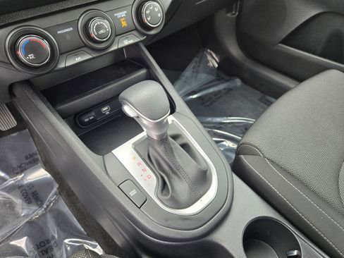 Used 2024 Kia Forte LXS image 17