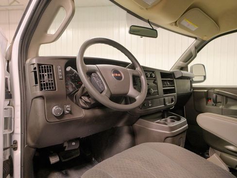 Used 2024 GMC Savana 2500 Work Van w/ Driver Convenience Package image 32