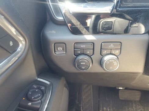Used 2024 Chevrolet Silverado 1500 LT AWD/4WD image 27