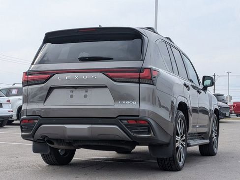 Used 2023 Lexus LX 600 4WD w/ Luxury Package image 5