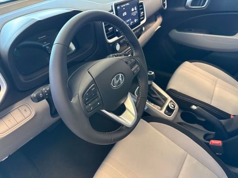 New 2026 Hyundai Venue SEL image 18