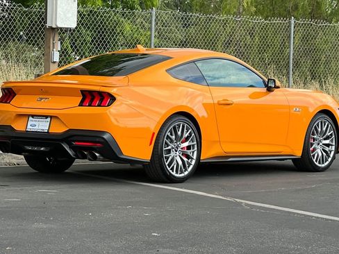 Used 2026 Ford Mustang GT Premium RWD image 2