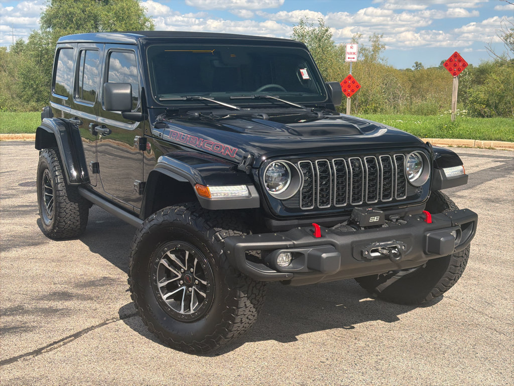 Used 2025 Jeep Wrangler Unlimited Rubicon AWD/4WD image 5