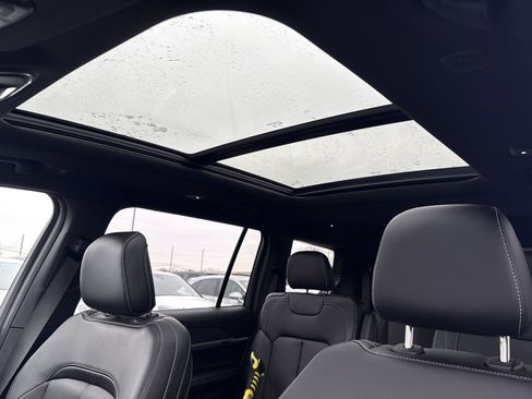 New 2025 Jeep Grand Cherokee L Limited image 19