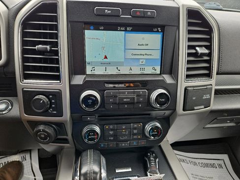 Used 2018 Ford F150 Lariat w/ Equipment Group 502A Luxury AWD/4WD image 11