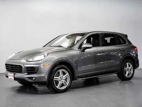 Used 2015 Porsche Cayenne Diesel AWD/4WD image 6