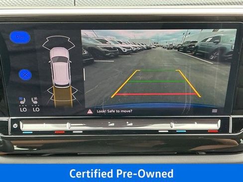 Certified 2025 Volkswagen Atlas Cross Sport SEL R-Line AWD/4WD image 29