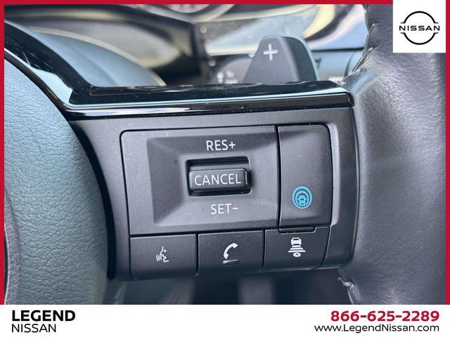 Used 2024 Nissan Pathfinder SL AWD/4WD image 23