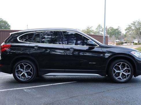 Used 2017 BMW X1 xDrive28i w/ Premium Package image 6