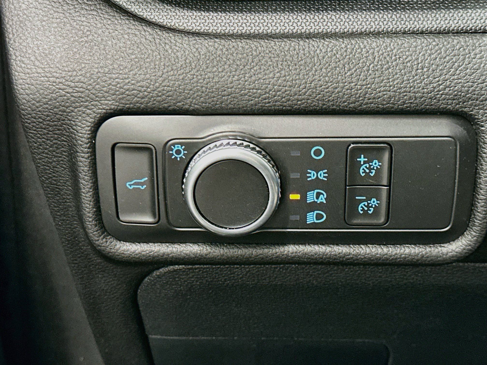 Used 2022 Ford Explorer 4WD image 17