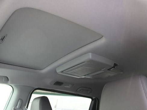 Used 2018 Honda Odyssey Touring image 22
