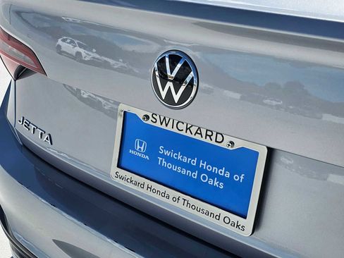 Used 2024 Volkswagen Jetta SE FWD image 13