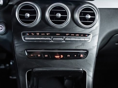 Certified 2022 Mercedes-Benz GLC 300 image 20