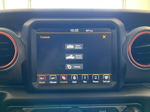 Certified 2022 Jeep Gladiator Mojave image 22