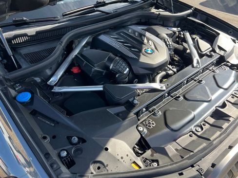 Used 2022 BMW X7 M50i image 56