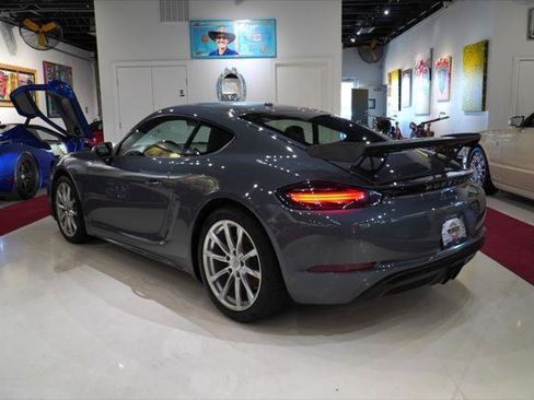 Used 2018 Porsche 718 Cayman RWD image 5