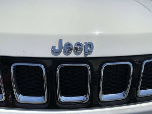 Used 2020 Jeep Compass Latitude FWD image 7