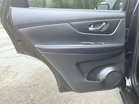 Used 2020 Nissan Rogue SV AWD/4WD image 22