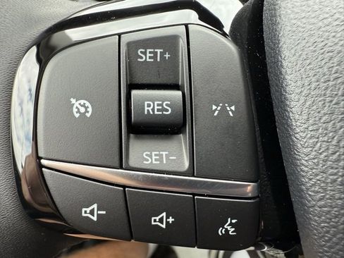 Used 2024 Ford Escape Active image 16