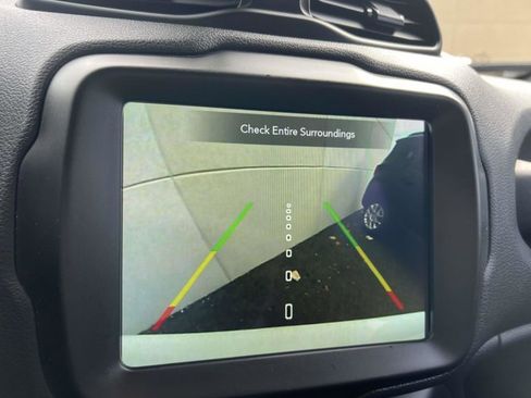 Certified 2021 Jeep Renegade Latitude w/ Luxury Group I image 26