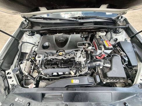 Used 2019 Toyota Camry SE FWD image 28