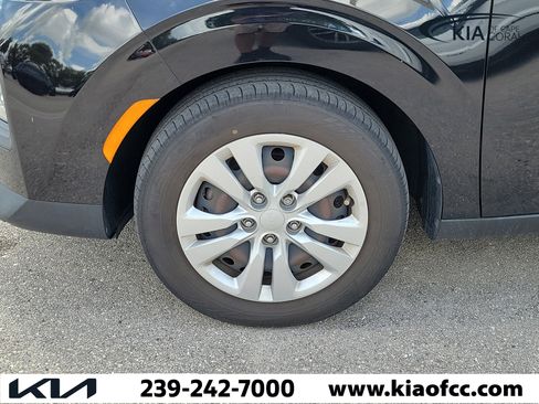 Certified 2022 Kia Soul LX image 6