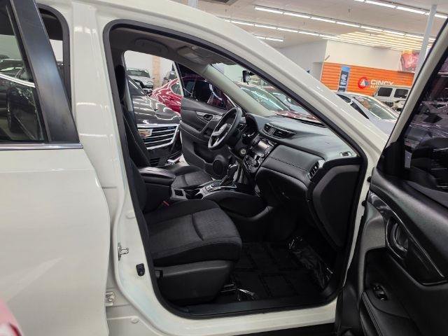 Used 2020 Nissan Rogue S FWD image 35