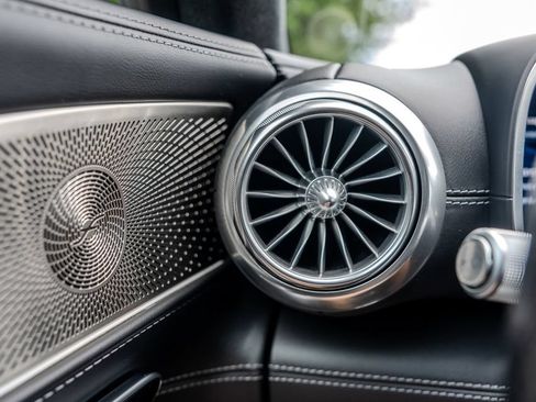 Used 2022 Mercedes-Benz SL 55 AMG 4MATIC image 8