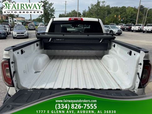 Used 2018 GMC Sierra 1500 SLT w/ SLT Premium Package AWD/4WD image 25