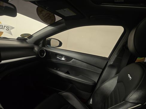 Used 2023 Kia Forte GT-Line w/ GT-Line Premium Package image 25