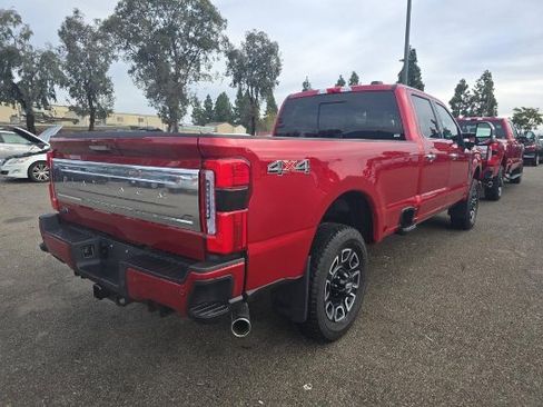 Used 2024 Ford F250 Platinum image 4