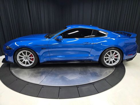 Used 2019 Ford Mustang GT Premium w/ GT Performance Package RWD image 11
