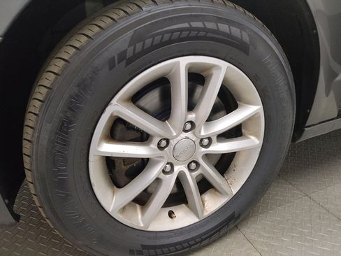 Used 2018 Dodge Grand Caravan SXT FWD image 31