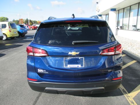 Used 2023 Chevrolet Equinox LT image 4