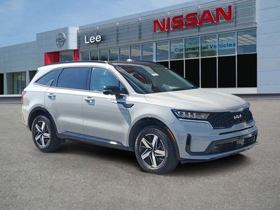 Used 2023 Kia Sorento EX w/ Panoramic Sunroof Package