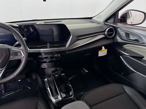 New 2026 Chevrolet Trax ACTIV w/ Driver Confidence Package FWD image 15