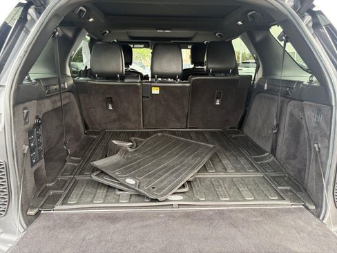 Used 2020 Land Rover Discovery HSE AWD/4WD image 34