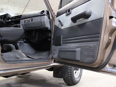 Used 1987 Toyota Land Cruiser image 21