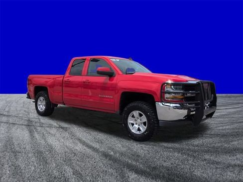 Used 2018 Chevrolet Silverado 1500 LT RWD image 2