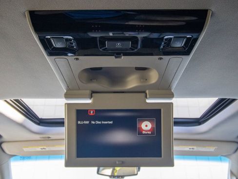 Used 2015 GMC Yukon Denali w/ Premium Package image 47