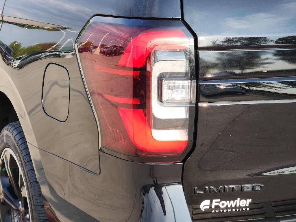 Used 2022 Ford Expedition Limited AWD/4WD image 15