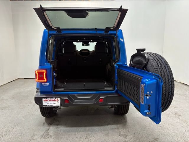 New 2026 Jeep Wrangler Unlimited Sahara AWD/4WD image 8